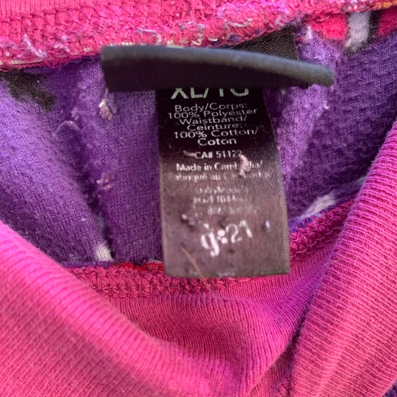 G21 Fuzzy Purple with Snowflake And Penguin Pattern Pyjama pants XL - Picture 3 of 5